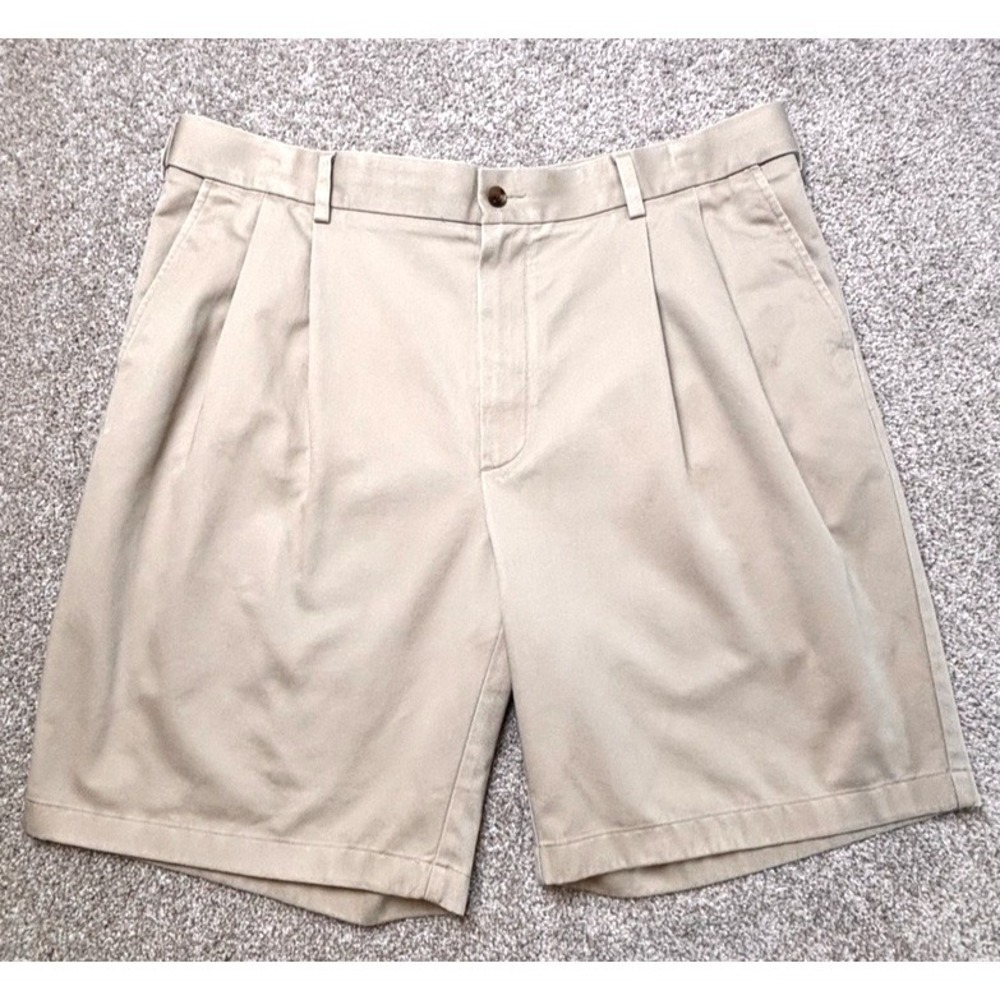 Roundtree Yorke Men's Shorts Sz 40 Pleated Front 9" Inseam Classic Summer Casual
